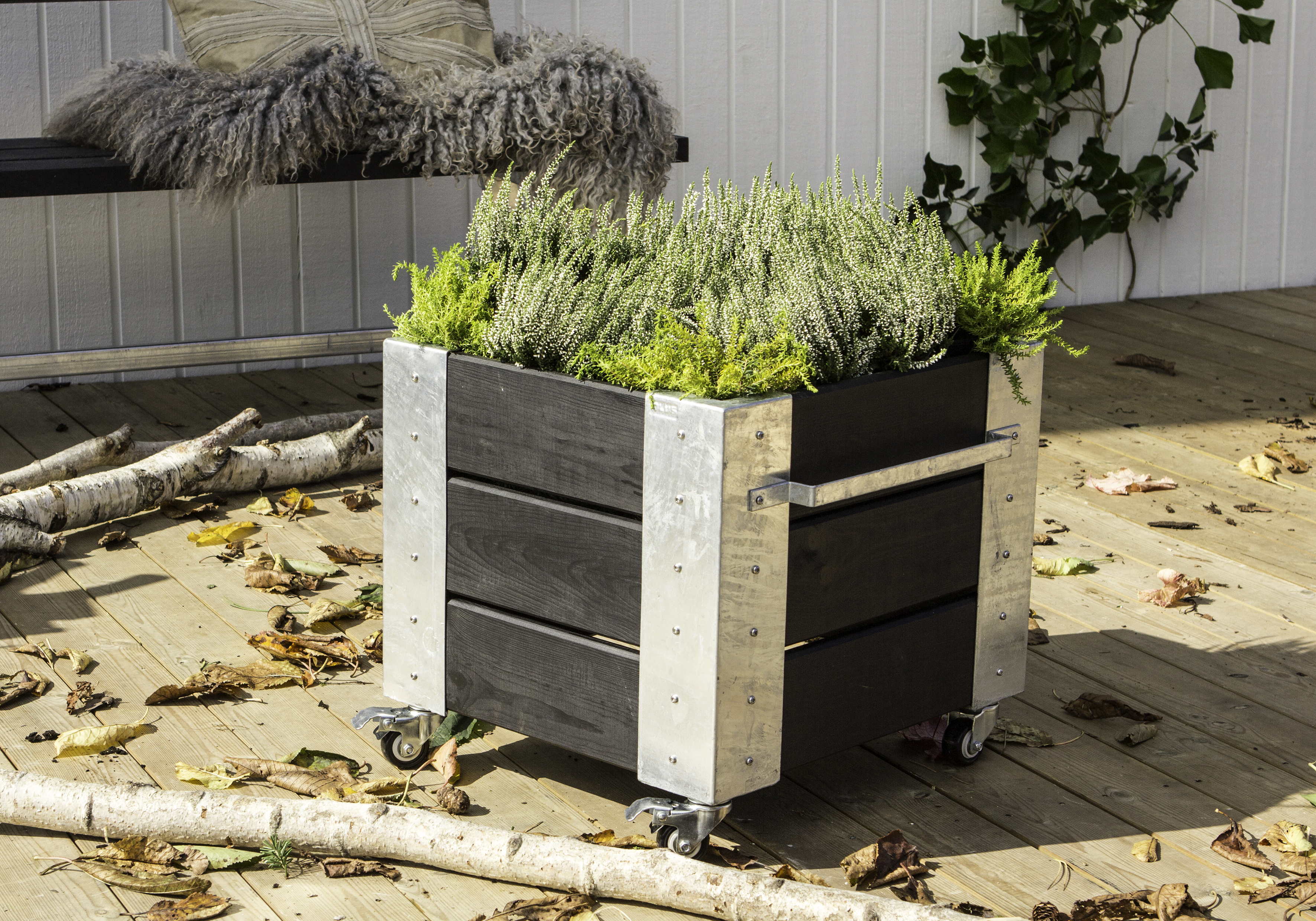 Cubic Blumenkasten mit Rädern 46 x 50 x 45 cm Schwarz