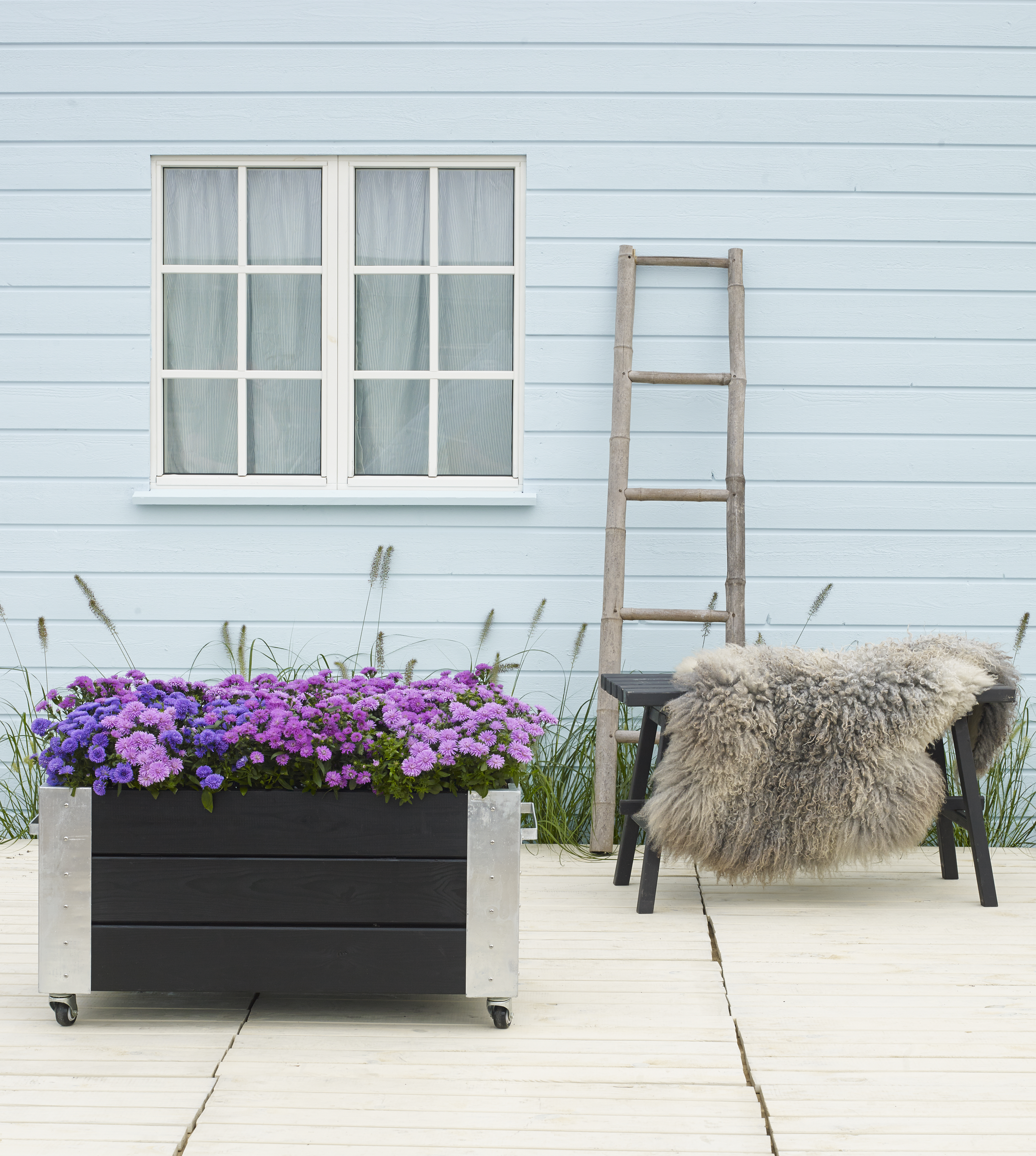 Cubic Blumenkasten mit Rädern 87 x 50 x 45 cm Schwarz