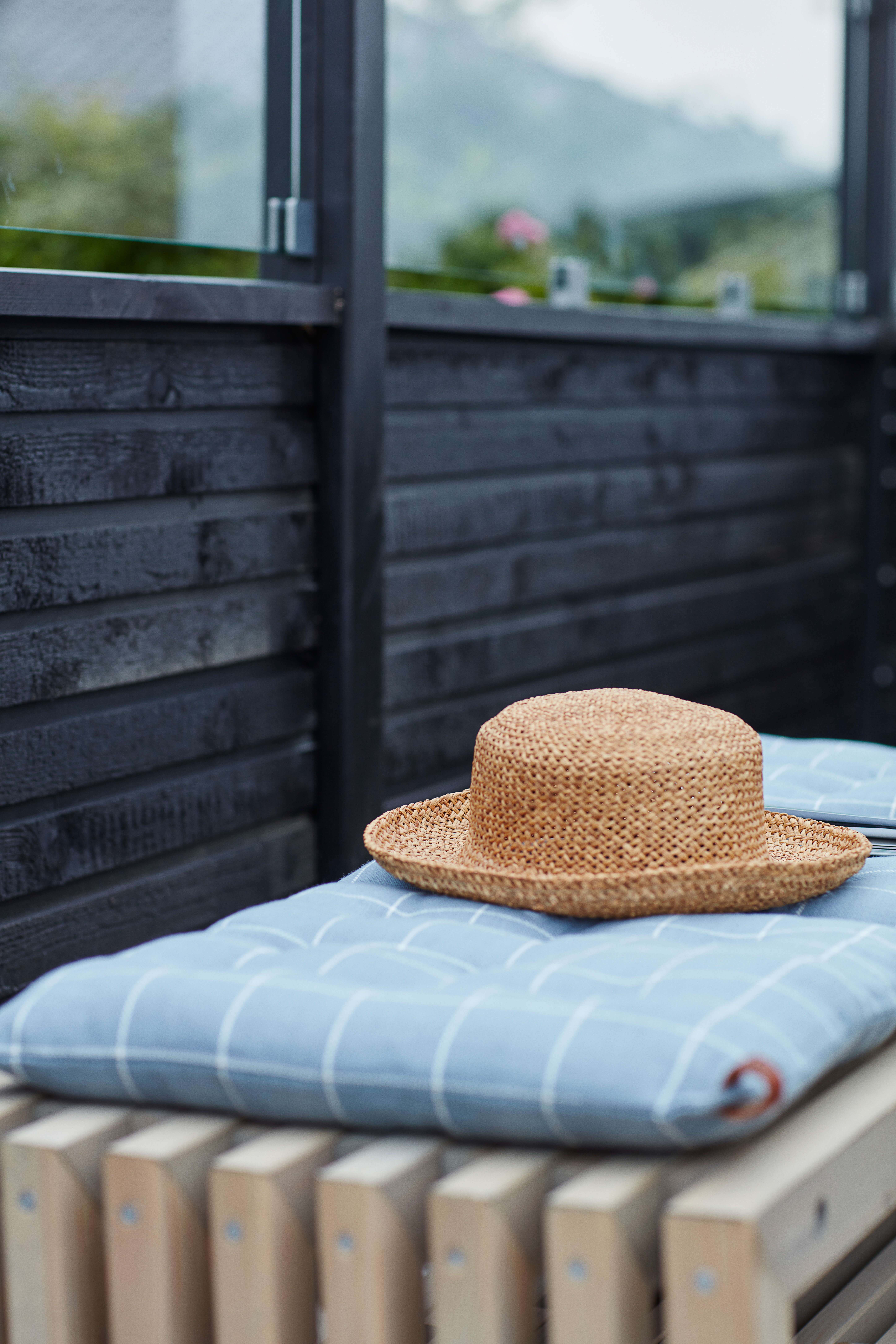 PLUS Plank Profilzaun mit Glas 174x125 cm Schwarz