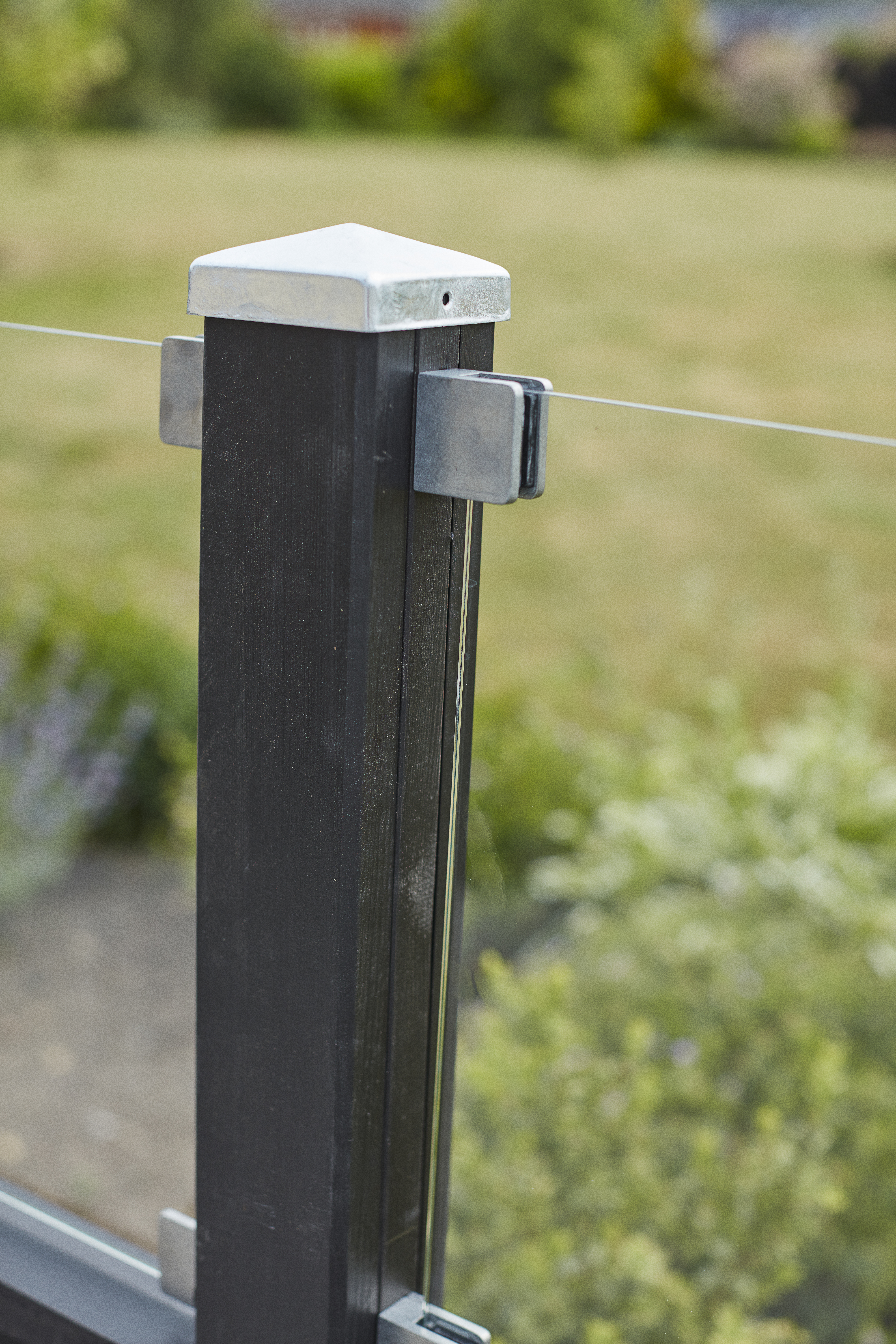 PLUS Plank Profilzaun mit Glas 174x125 cm Schwarz